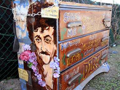 Vonnegut is chewing up garbage on Columbia Street