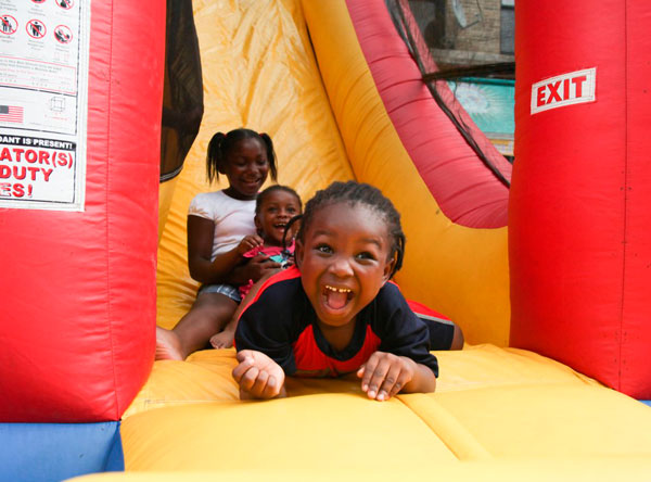 Carnival riders on the storm: Wash Ave Rocks street fair rocks out, doesn’t wash out