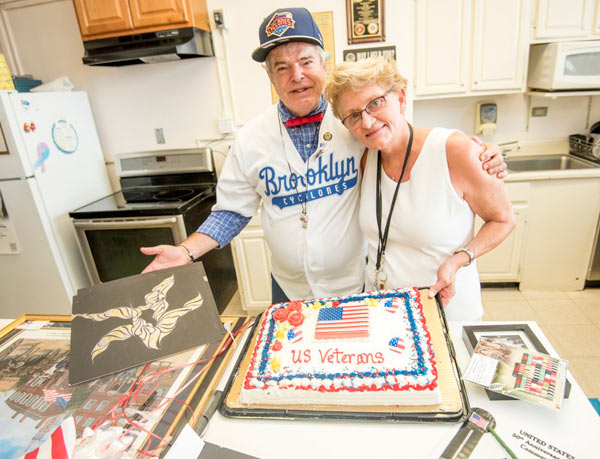 Vets and police honored at veteran’s hospital ceremony