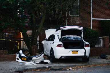 Six injured in Marine Park car crash