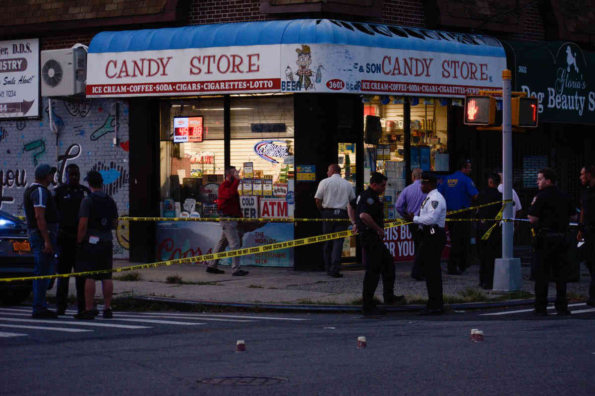 Gunman opens fire on Marine Park rappers: NYPD