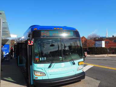 man arrested for touching girls on brooklyn buses
