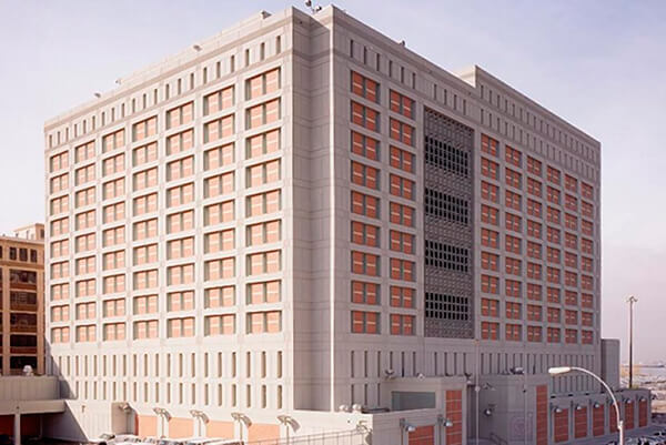 all-broklyn-jail-cant-hold-el-chapo-2017-02-10-bk01_z