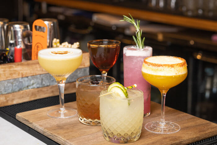 cocktails at vineapple cafe