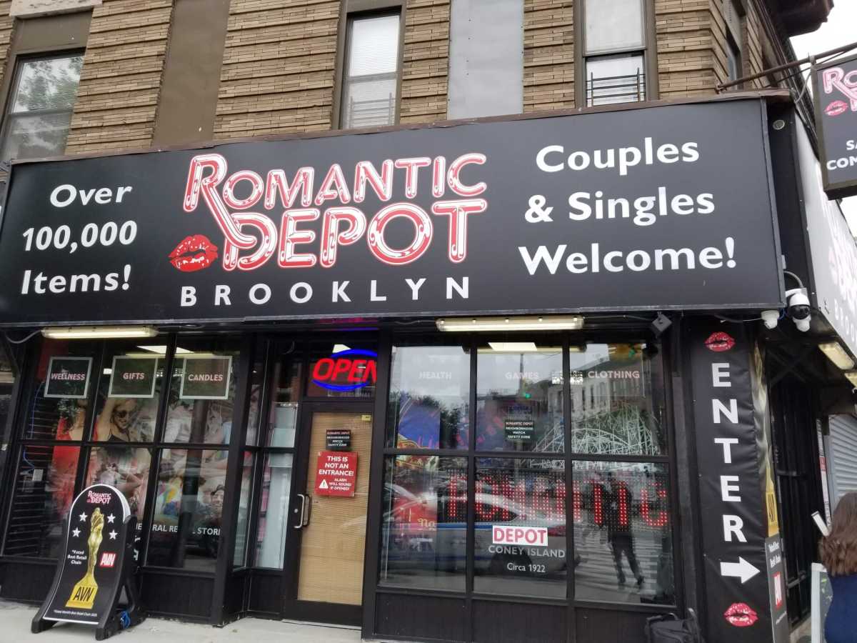 clinton hill romantic depot