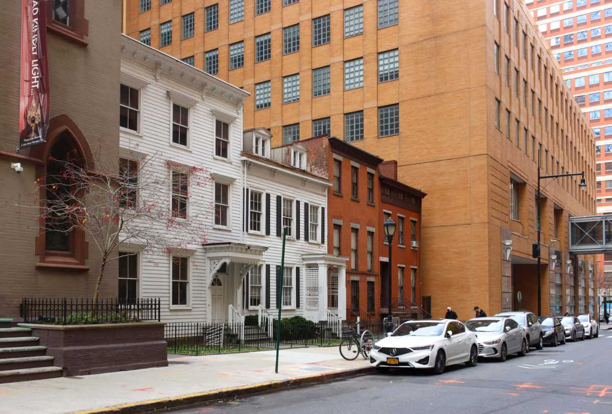 downtown-brooklyn-180-duffield-street-houses-2022-sdevries-4