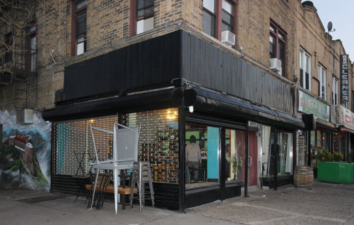 exterior of new pizza restaurant, market bar brooklyn