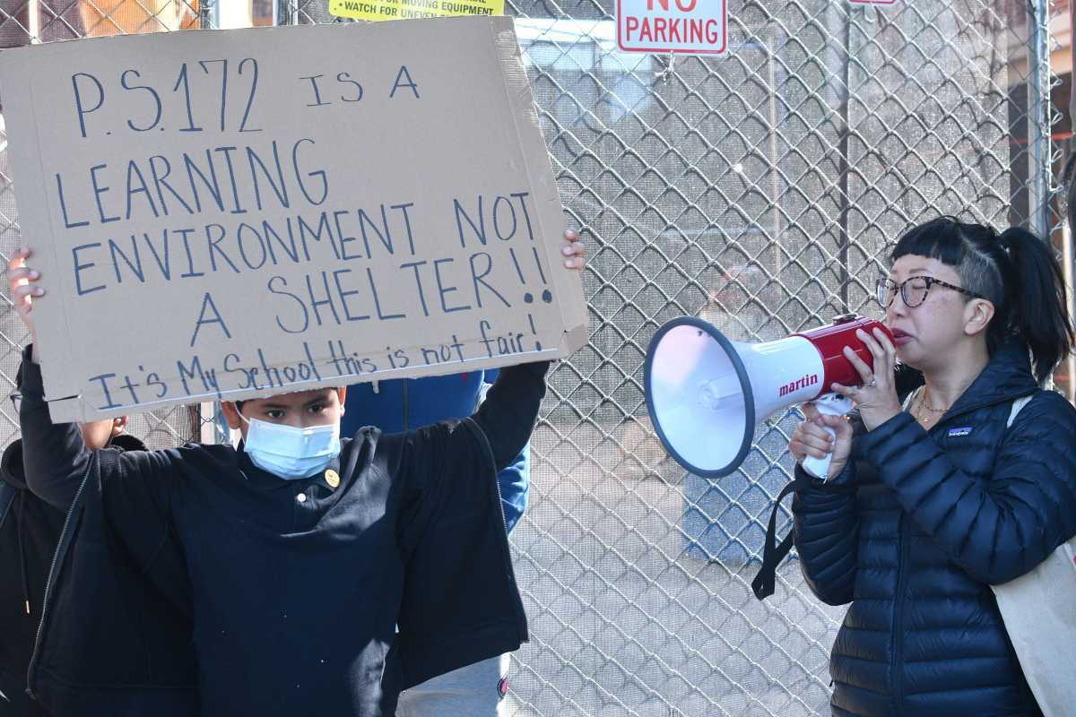 migrant protest at public school