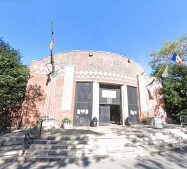Sunset Park Recreation Center is closed to the public until further notice