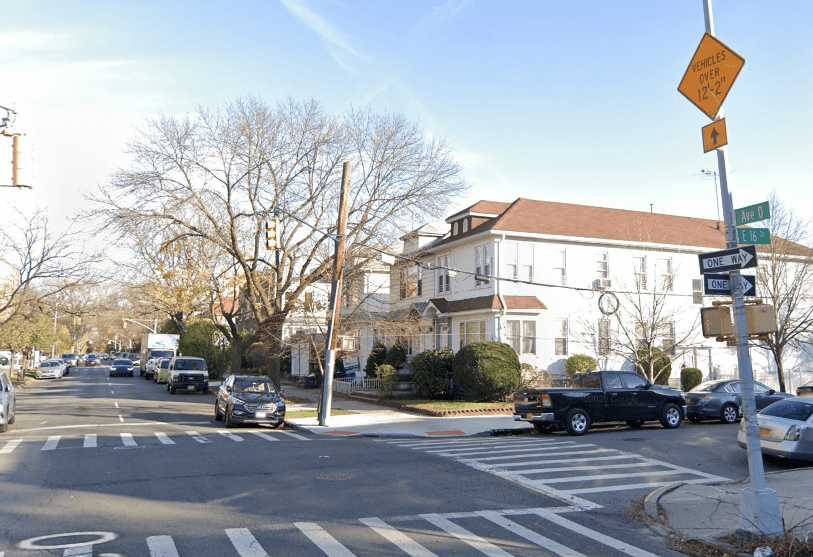 East 16th Street & Avenue O