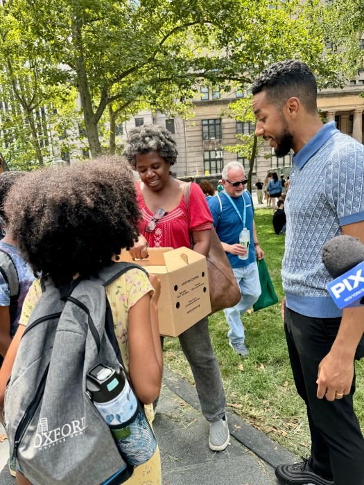 antonio reynoso with shelter cat