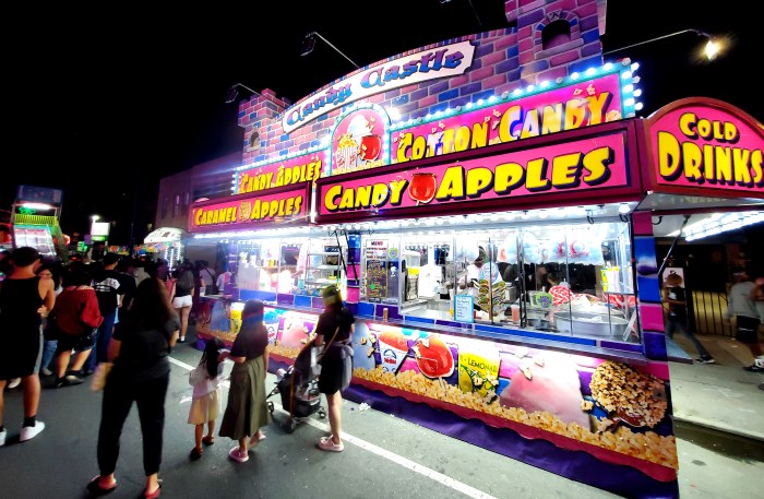 candy apples at santa rosalia