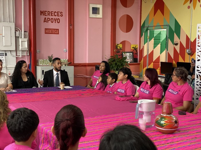 Pols held a roundtable discussion with staff and volunteers at Mixteca's current HQ which currently consists of just one floor