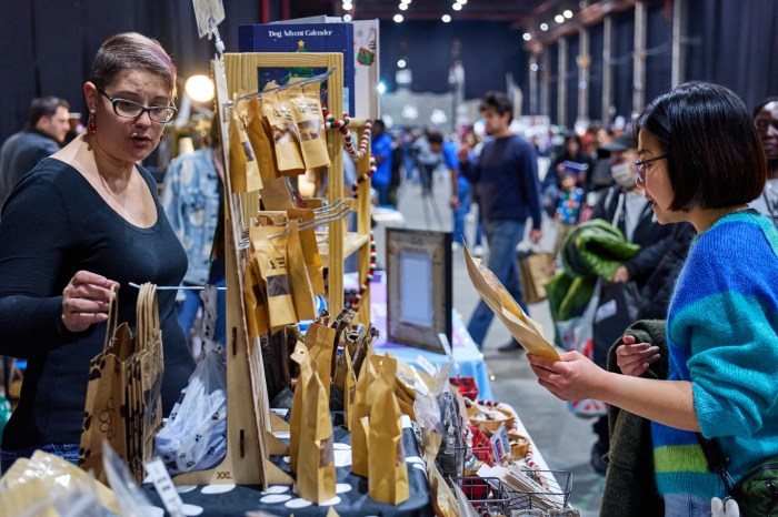 From jewelry and bow to books and snacks, the holiday market will offer plenty of gift options