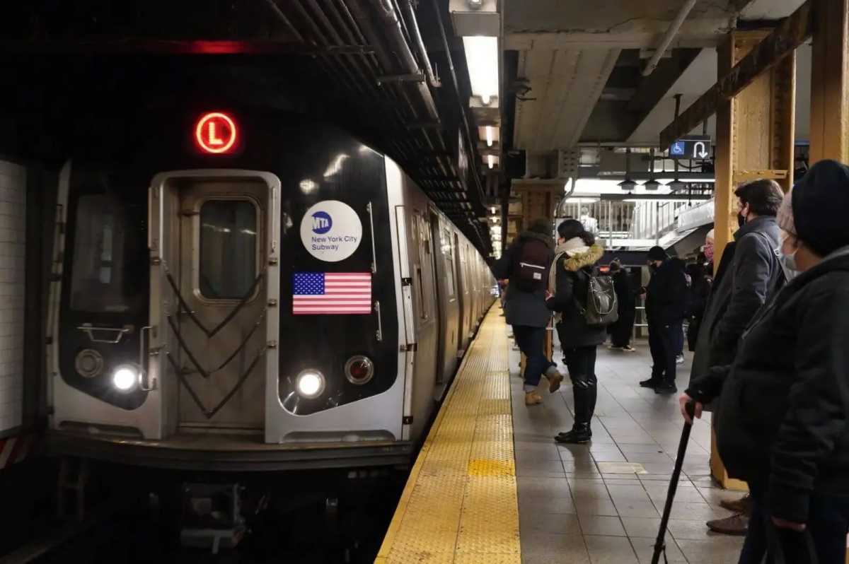 l train mta worker death