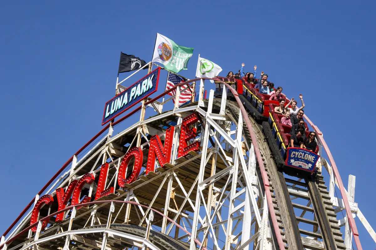 luna park cyclone