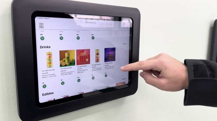 customer scrolling through screen at all good