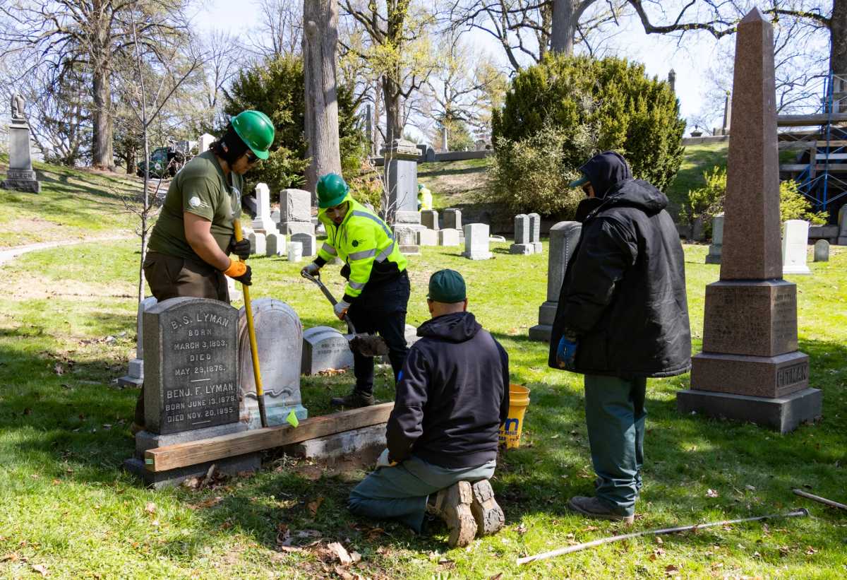 green-wood-cemetery-workforce-development-program-masonry-students-april2025-sdevries-12-1