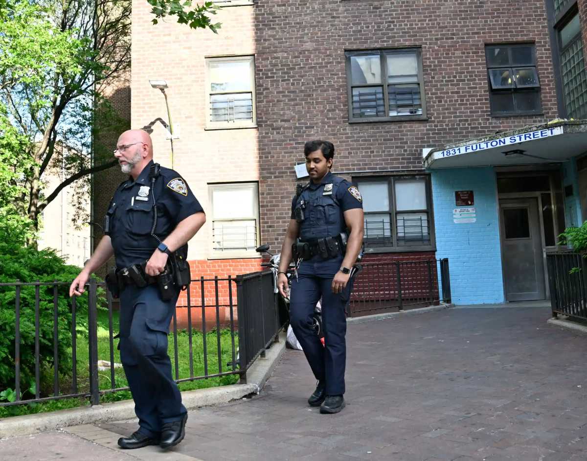 police on scene of brooklyn shooting