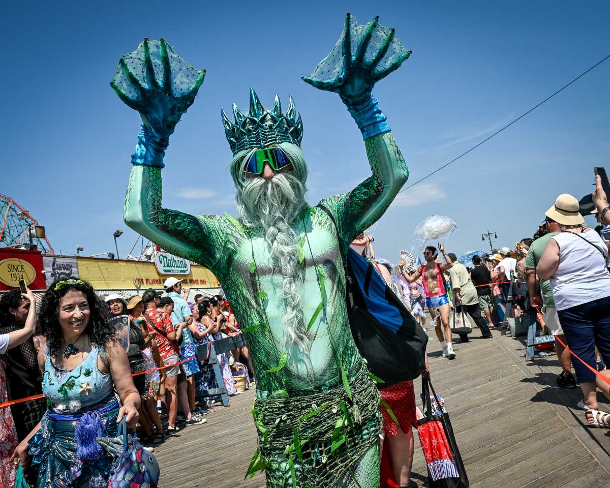 NY: Coney Island Mermaid Parade 2025
