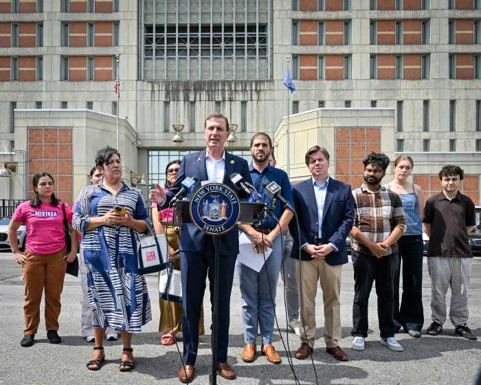 politicians rally outside MDC