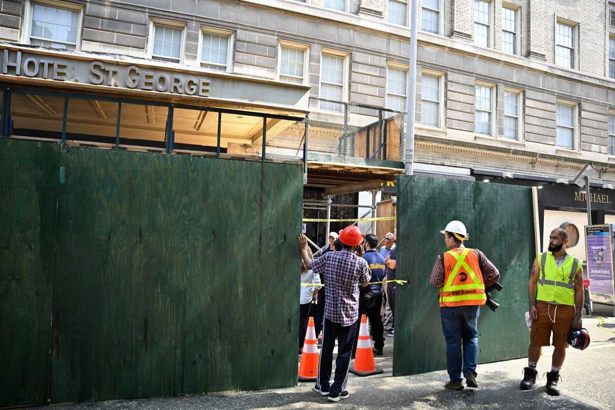 clark street awning collapse